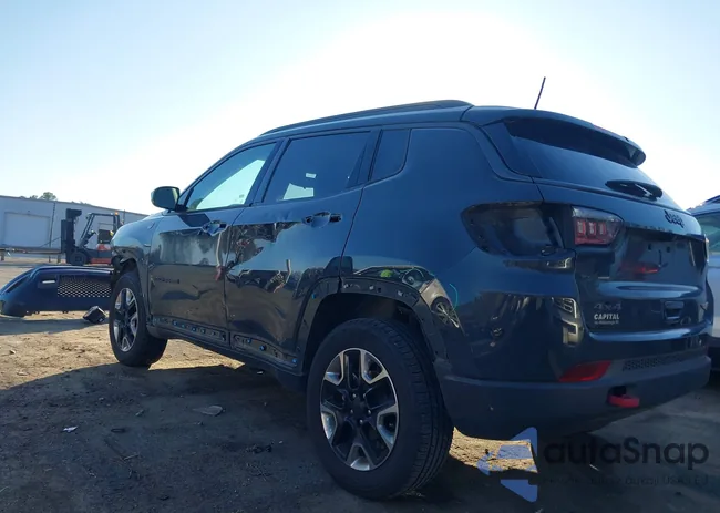 3C4NJDDB9JT191802: 43993042