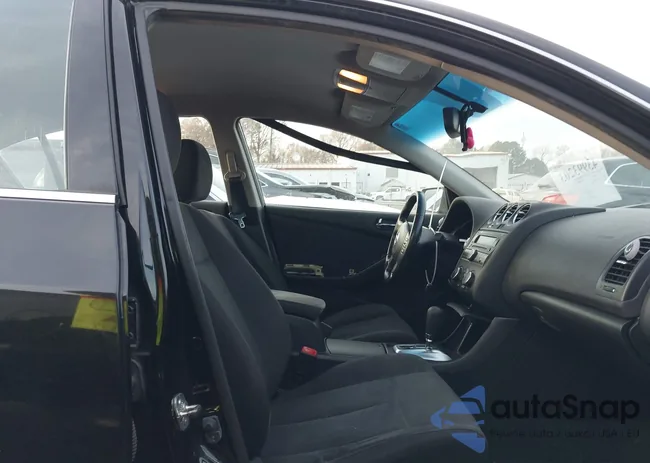 1N4AL2AP2CC196745: 43993203