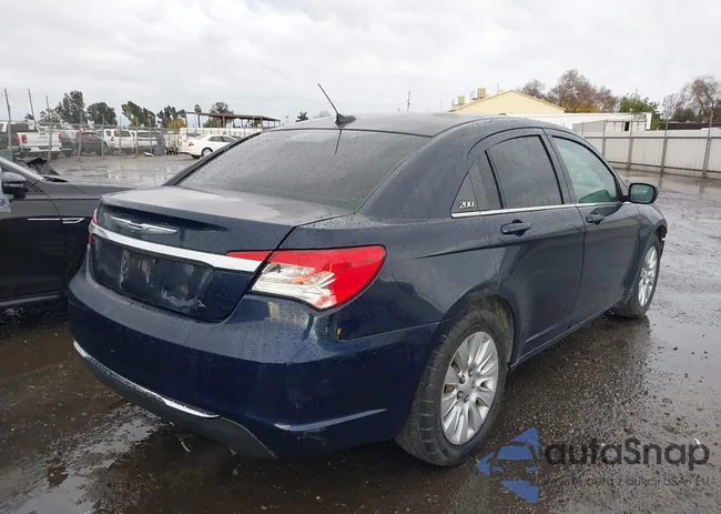 1C3CCBAB5EN214111: 43992346