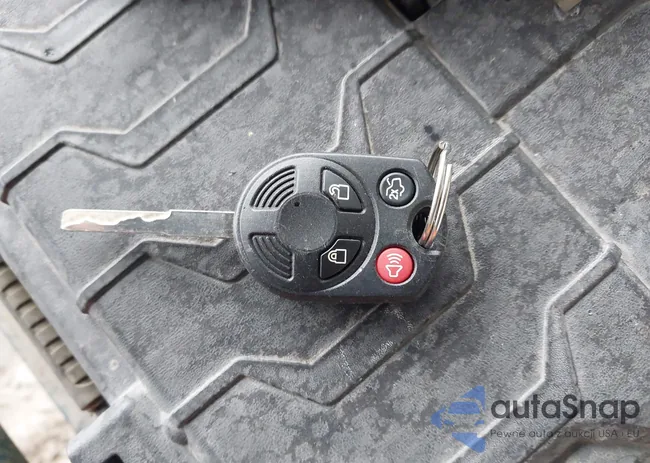 1FADP3M28JL236637: 43992399