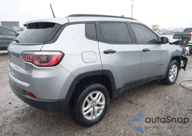 3C4NJDAB0JT493872: 43992403