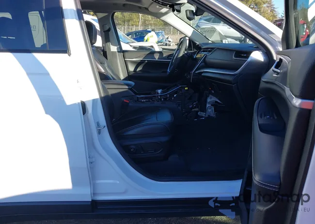 1C4RJHBG7PC643306: 43992456