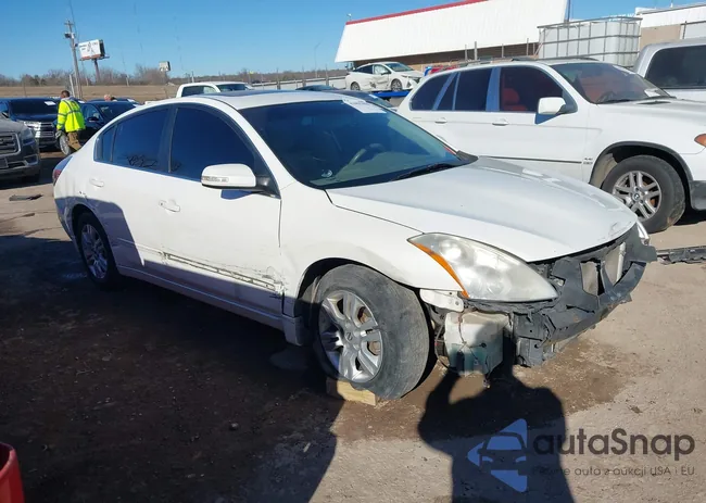 1N4AL2AP5CN403794: 43992458