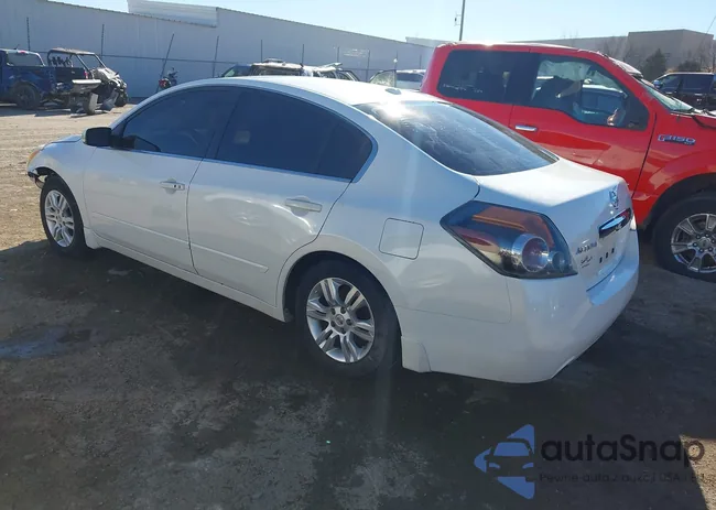 1N4AL2AP5CN403794: 43992458