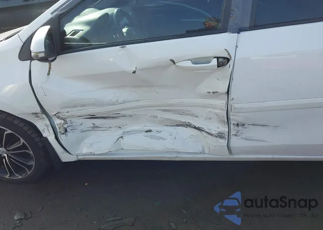 2T1BURHE9EC062592: 43992556