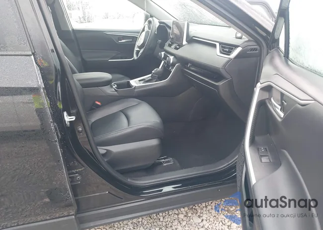 2T3A1RFV9RC402215: 43993683