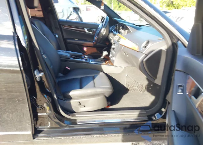 WDDGF8AB0DR253709: 43993728