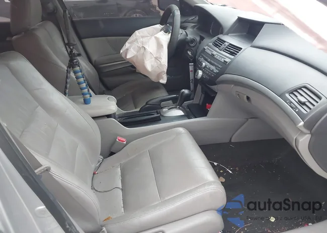 1HGCP2F83AA079288: 43993762