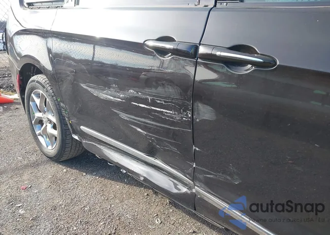 2C4RC1GGXJR212421: 43993789