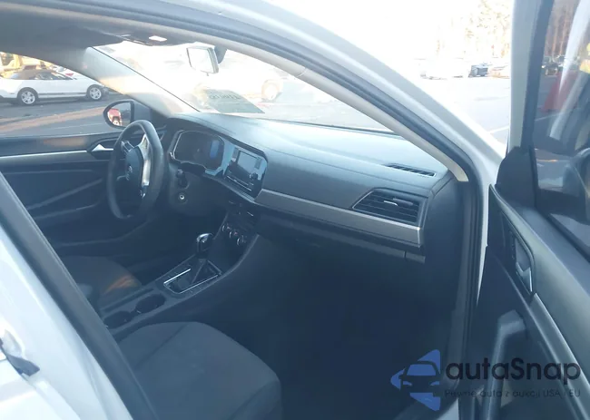 3VWC57BU2KM131905: 43993885