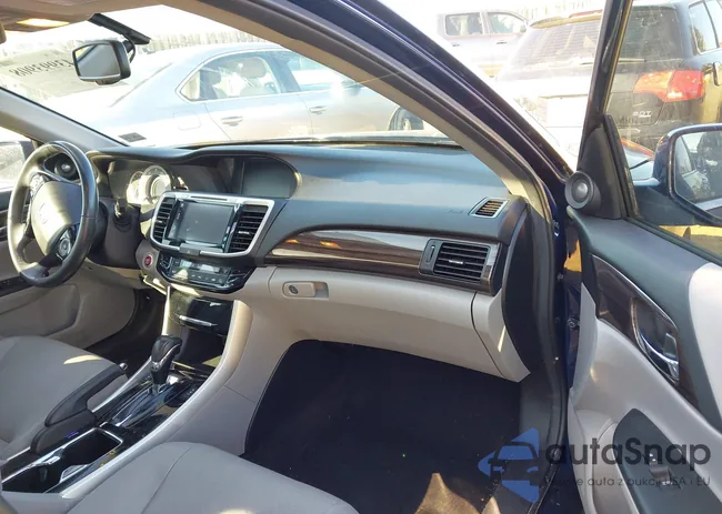 1HGCR2F81GA145422: 43993908