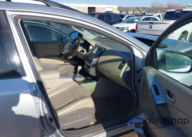 JN8AZ18U29W015766: 43993946