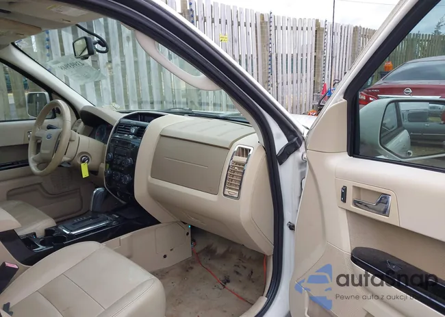 1FMCU0EG0AKD05037: 43993948