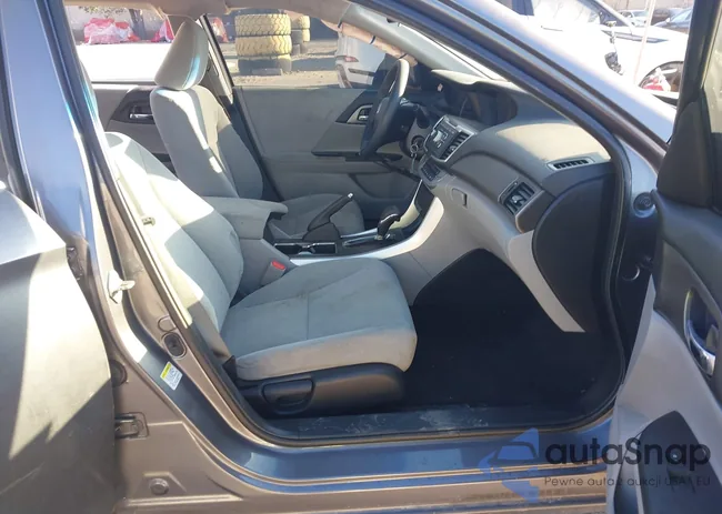 1HGCR2F30DA022677: 43993976