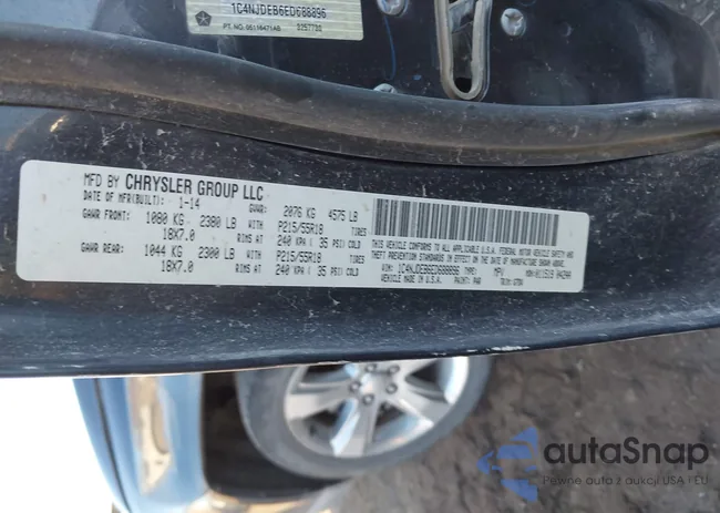 1C4NJDEB6ED688896: 43993985