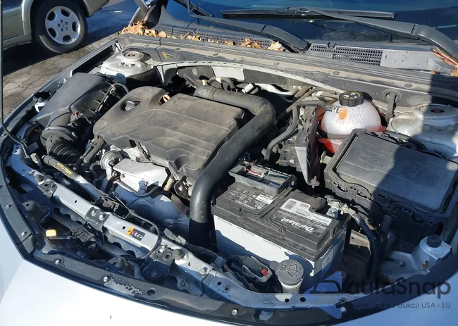 1G1ZD5ST5JF124773: 43994238