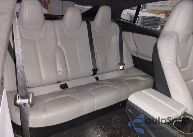 5YJSA1E25FF115077: 43993259