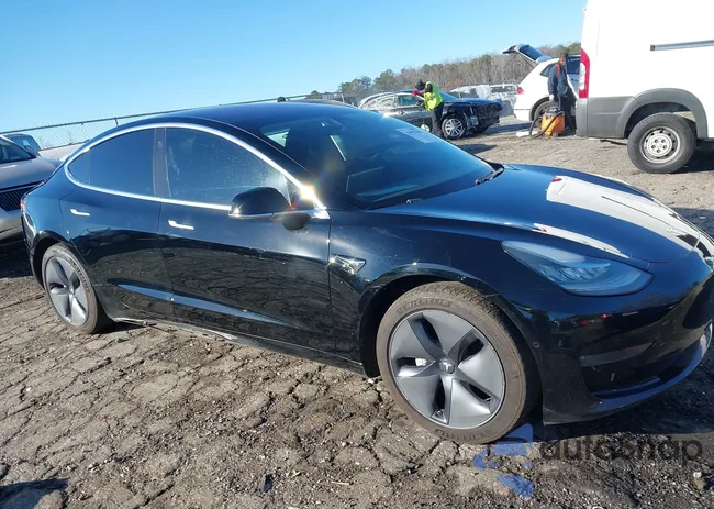 5YJ3E1EB9JF054737: 43993298