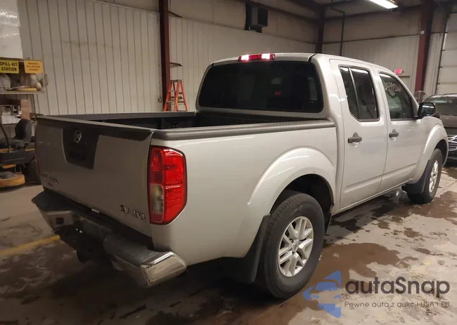 1N6AD0EV8JN717857: 43993361