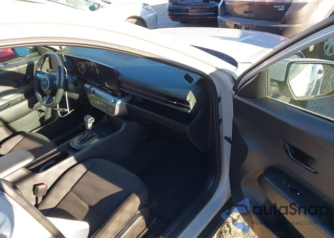 KM8HBCAB0RU104648: 43993368