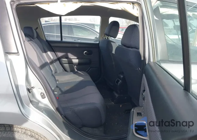 3N1BC13E28L365648: 43993423