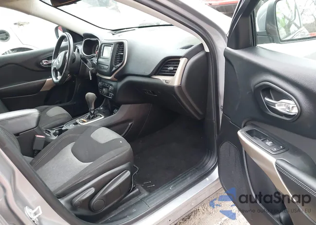 1C4PJMCX5JD579153: 43993442