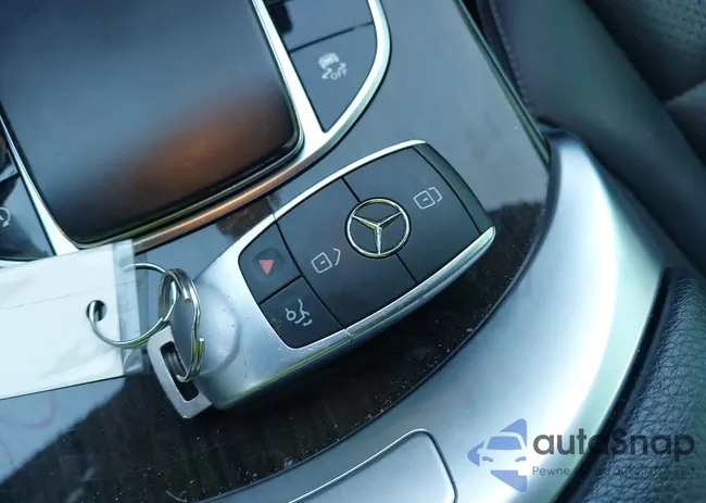 W1N0G8DB3LF772122: 43993558