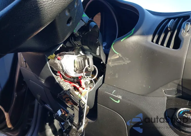 KNDPC3A2XC7175679: 43993604