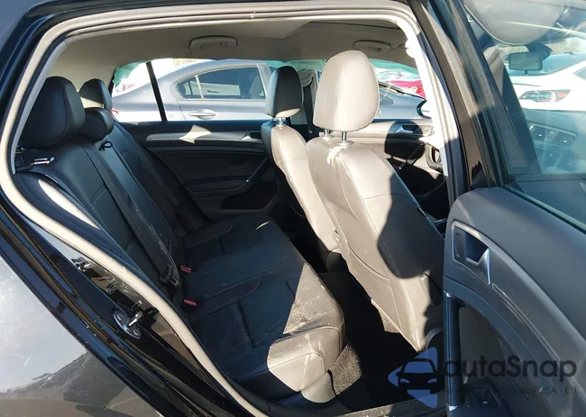 3VW2A7AU8FM056318: 43994675