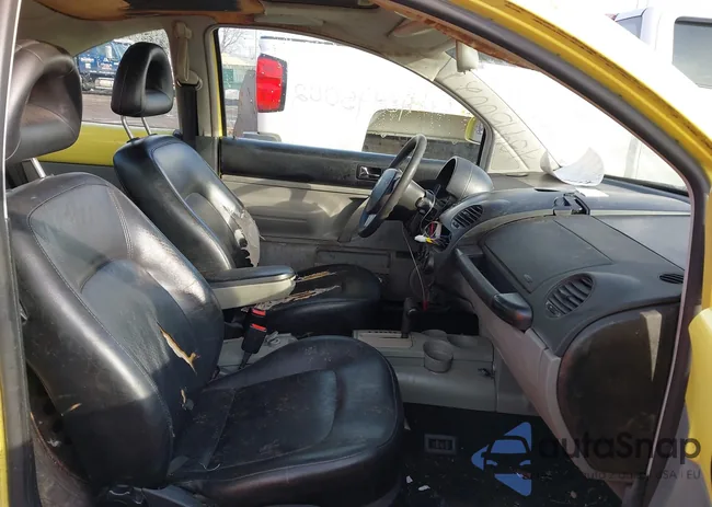 3VWCF21C4YM448067: 43995002