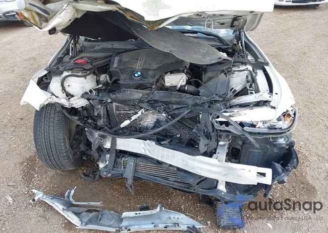 WBA8E9G58GNT83951: 43995065