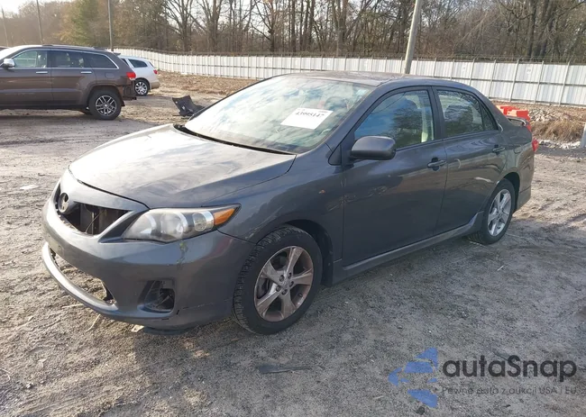 2T1BU4EE3BC675195: 43995147