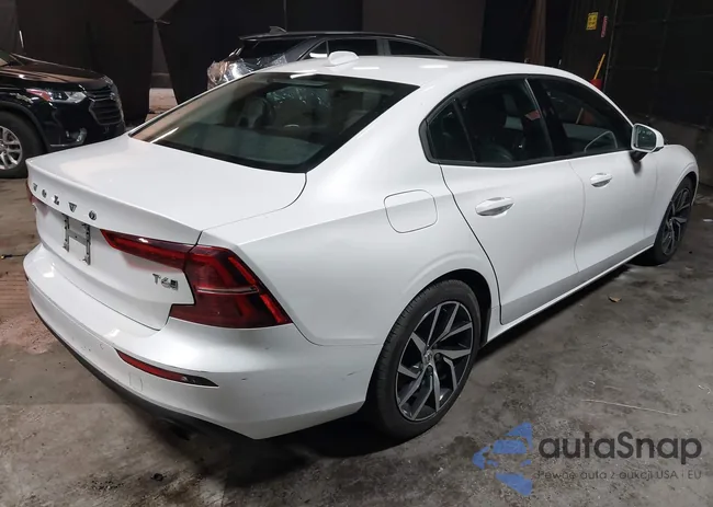 7JRA22TK0KG017352: 43994333