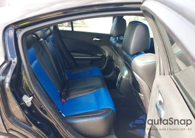 2C3CDXHG9KH688997: 43994346