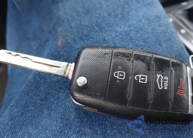 KNAGM4A79F5545676: 43994347