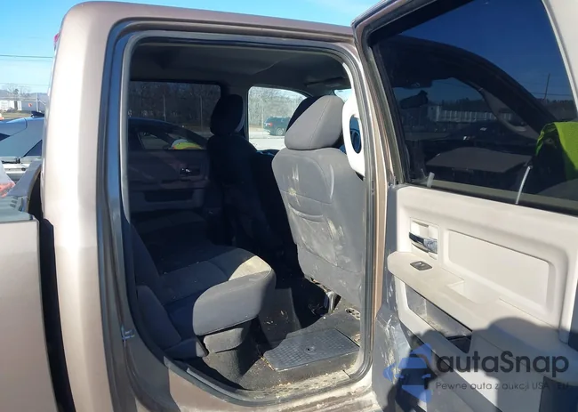 1D3HV13T09J527017: 43994547