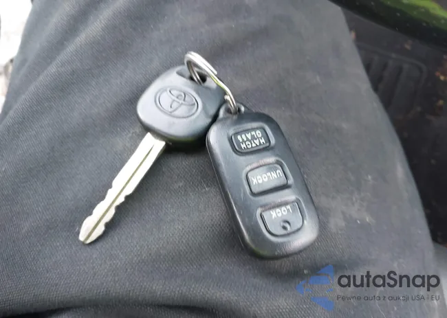 2T1KR32E77C643731: 43994577