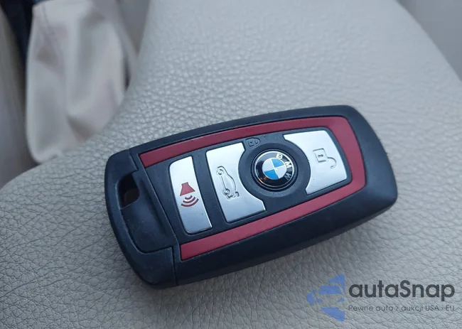 WBA8Z9C31HG827105: 43994583