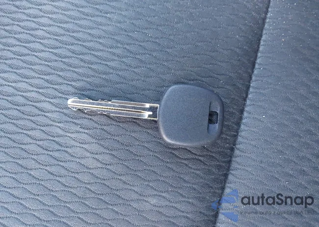 2T1BURHE7HC826900: 43994589