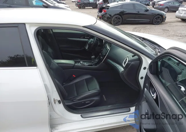 1N4AA6AP8HC411761: 43994606