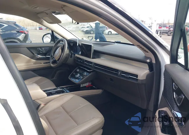 5LMCJ1D91NUL25032: 43995670