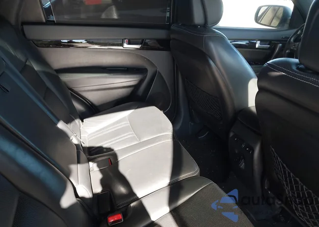 5XYKW4A72EG490128: 43995671