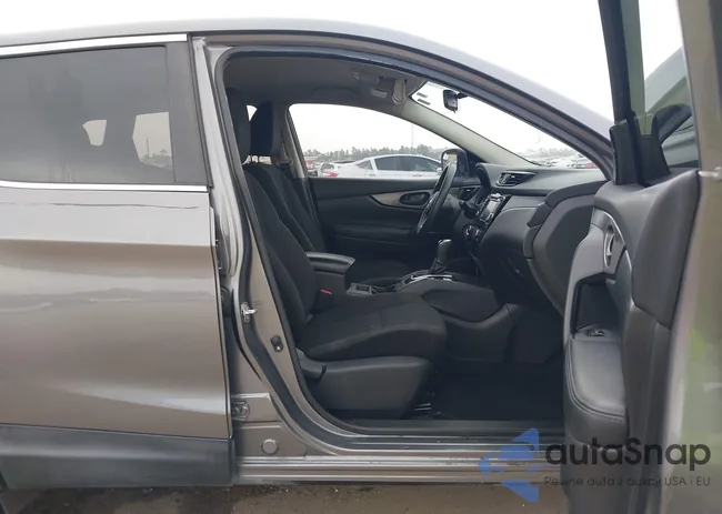 JN1BJ1CV8LW543409: 43995818