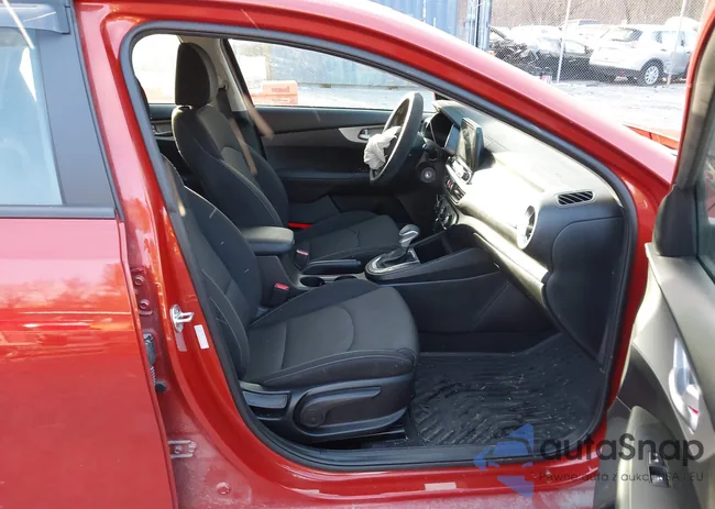 3KPF24AD4PE624446: 43995853