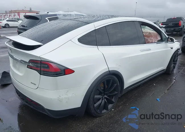 5YJXCBE22JF140470: 43995917