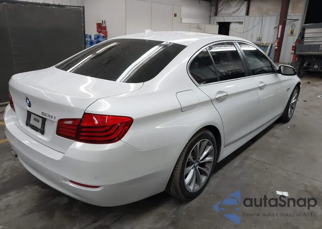 WBA5A5C51GD528170: 43995930