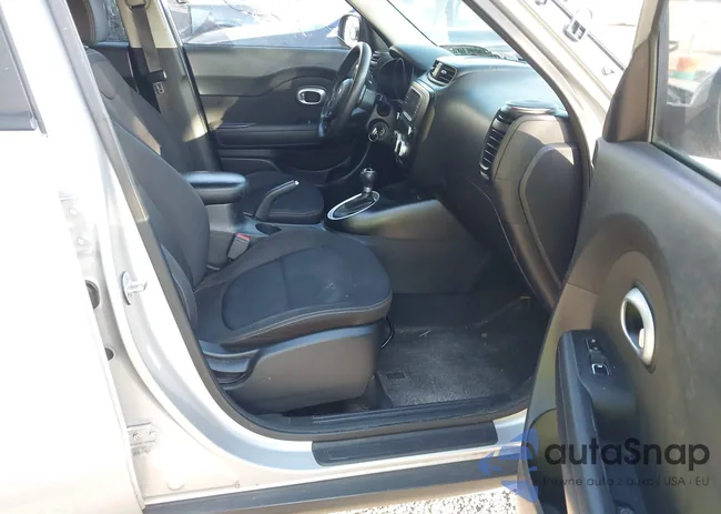 KNDJN2A28J7577983: 43995932