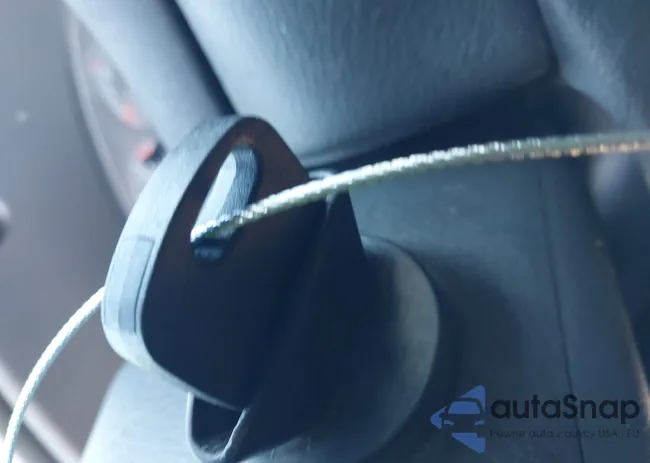 1FAFP4045YF185211: 43995965