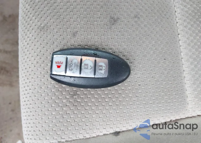 1N4AL21E17N401786: 43995979