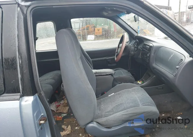 1FMYU22X1WUC48977: 43996051